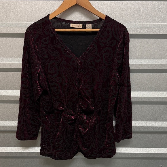 Apostrophe Tops - Apostrophe Stretch Women’s PLUS 16W-18W Purple Whimsigoth Velvet floral‎ Top VTG